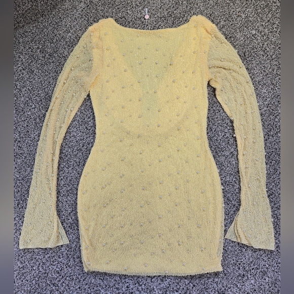Oh Polly Plunging Long Sleeve Beaded Dress Yellow Womens Size 8 Fits Like 6 NWT - Picture 9 of 16